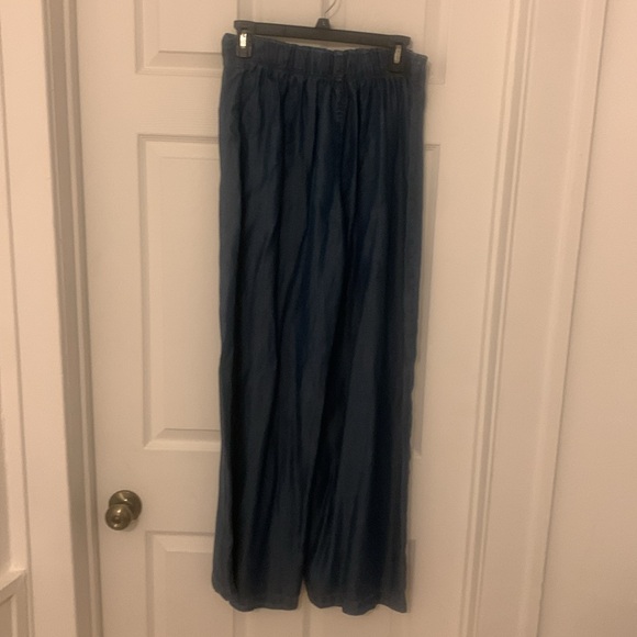 Bottoms - Picture 2 of 7